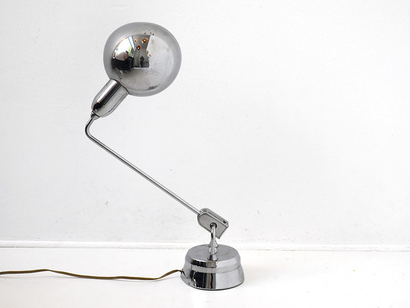 Charlotte Perriand Jumo Schreibtischlampe Designklassiker Schweiz